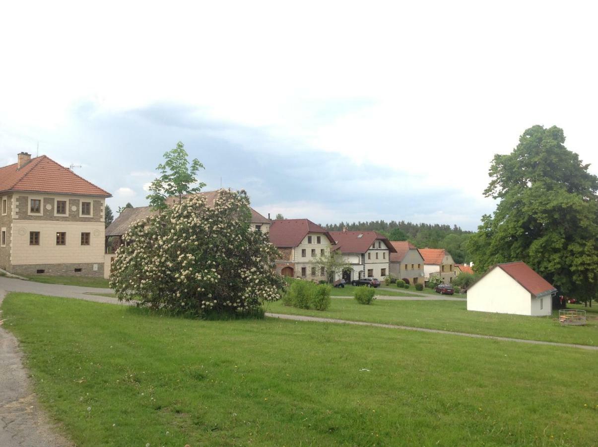 Apartman Na Vrsku Klenovice  Exterior foto